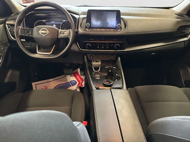 Used 2025 Gray Nissan S image 11