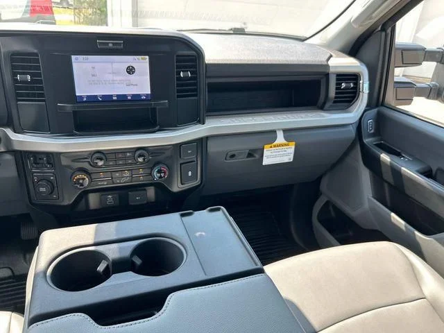New 2026 Oxford White Ford F-450® XL image 15
