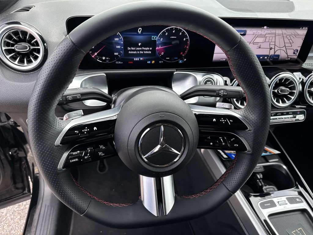 Certified Used 2025 Black Mercedes-Benz GLB 250 image 22