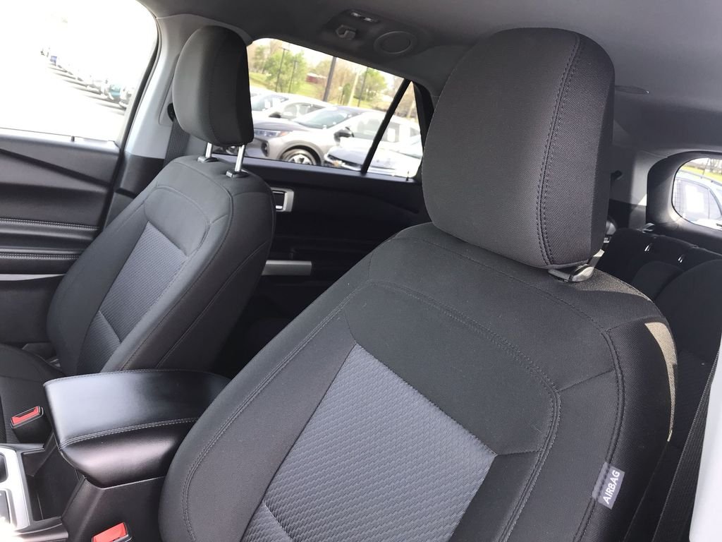 Used 2022 Black Ford XLT image 11