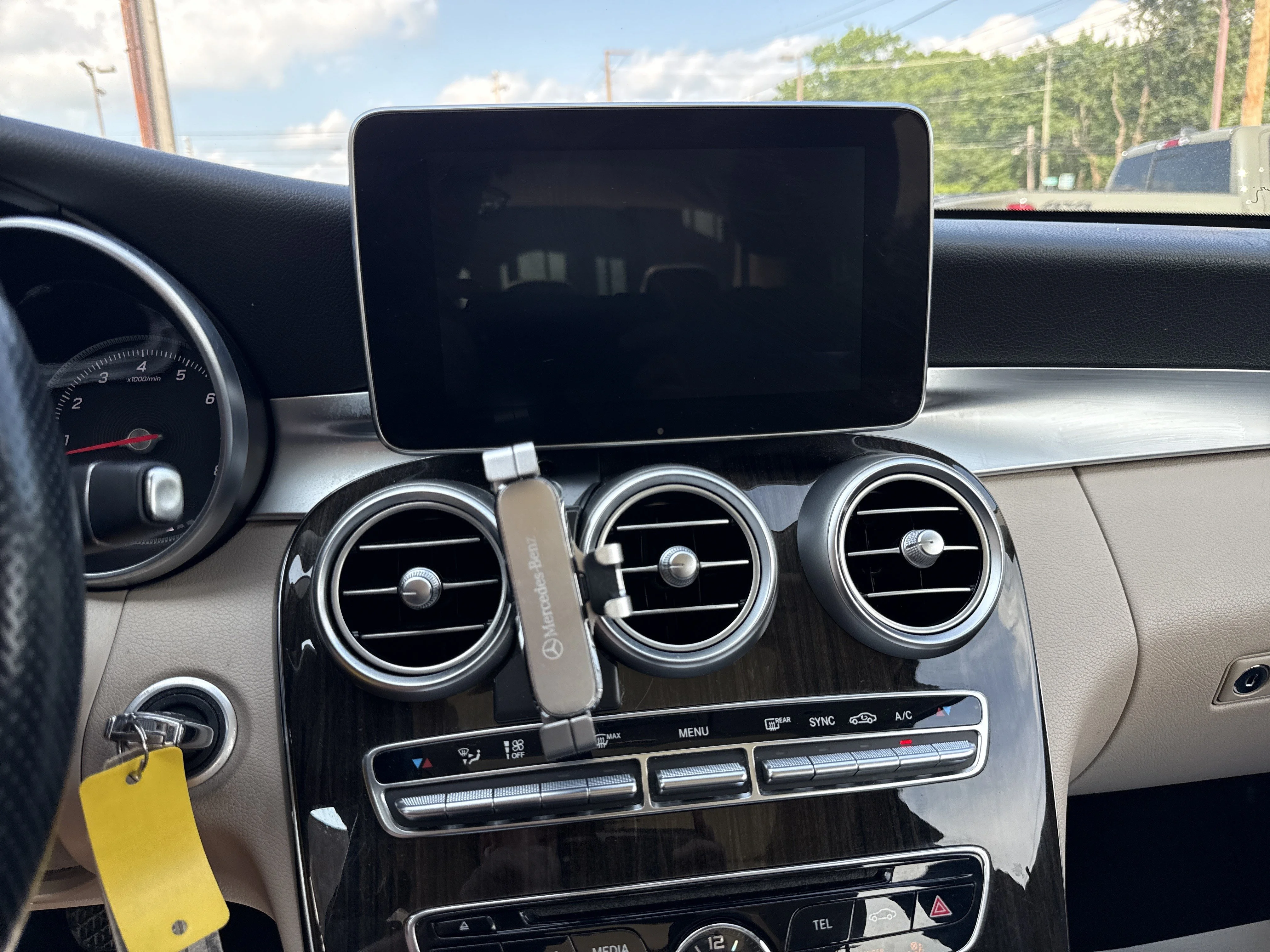 Used 2016 Polar White Mercedes-Benz C 300 image 25