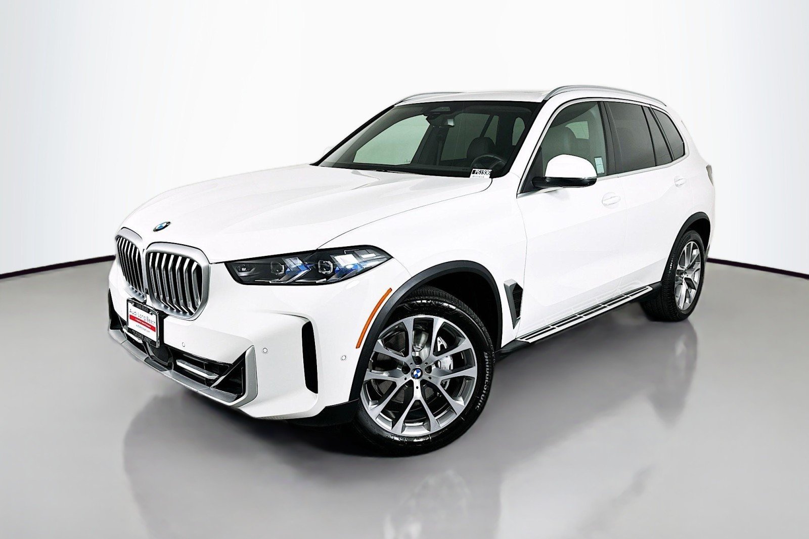 Used 2026 Alpine White BMW sDrive40i image 1
