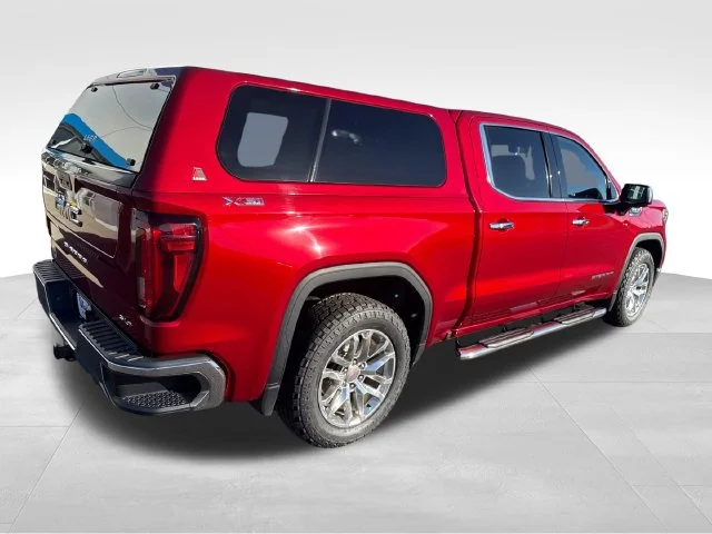 Used 2021 CAYENNE RED TINTCOAT GMC SLT image 6