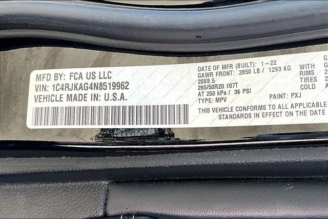 Used 2022 Black Jeep Altitude image 35