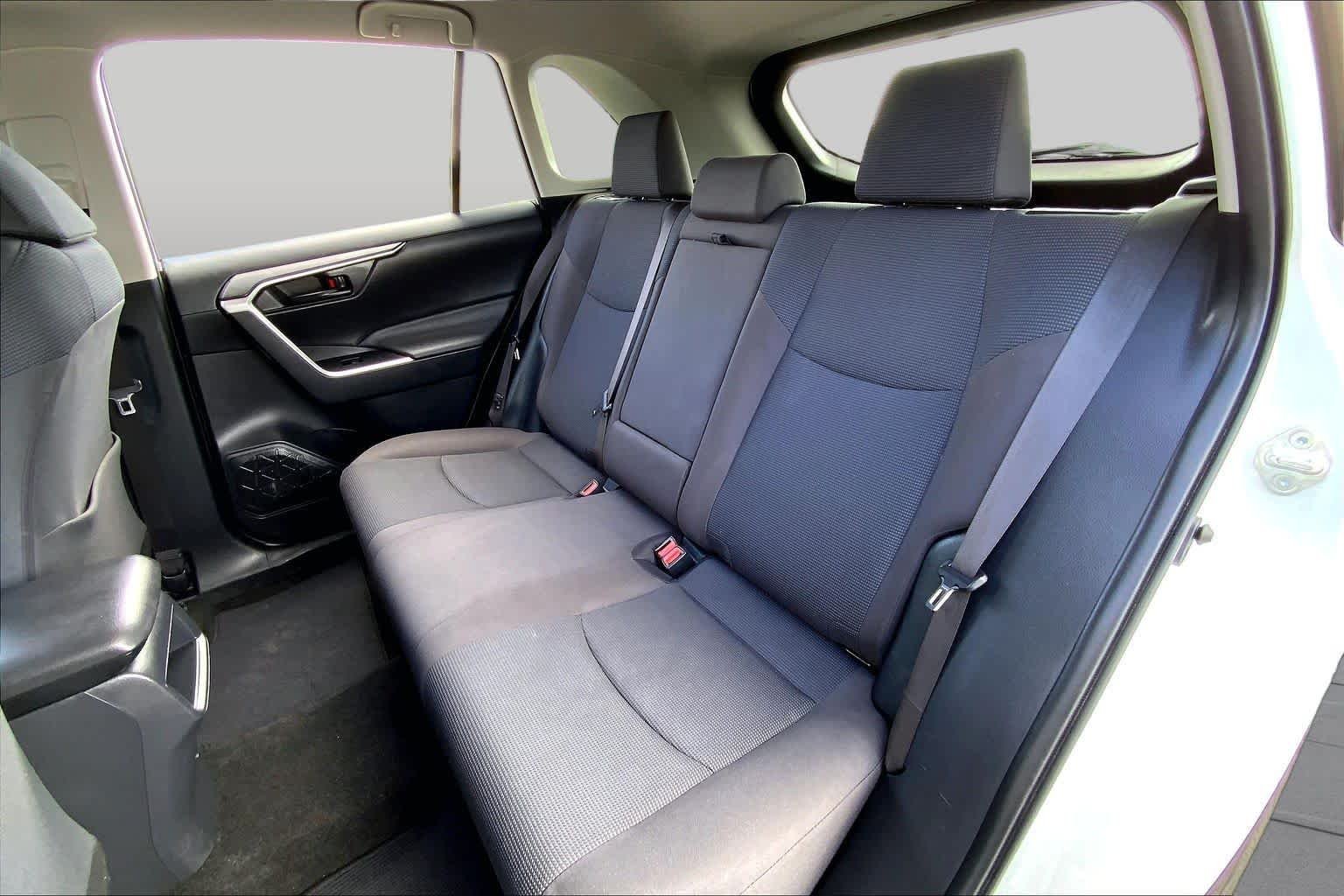 Used 2019 Super White Toyota LE image 20