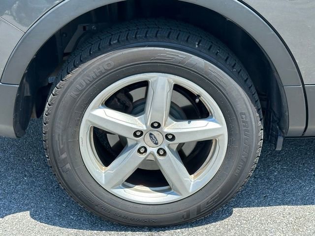 Used 2017 Gray Ford XLT image 27