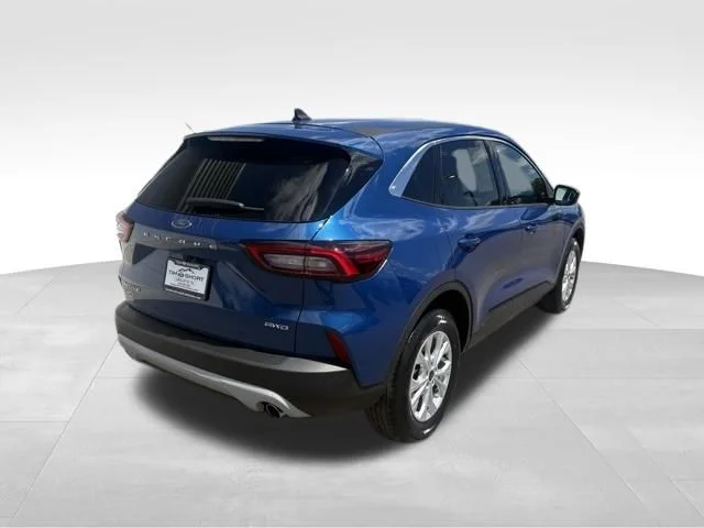 Used 2023 Blue Ford Active image 2