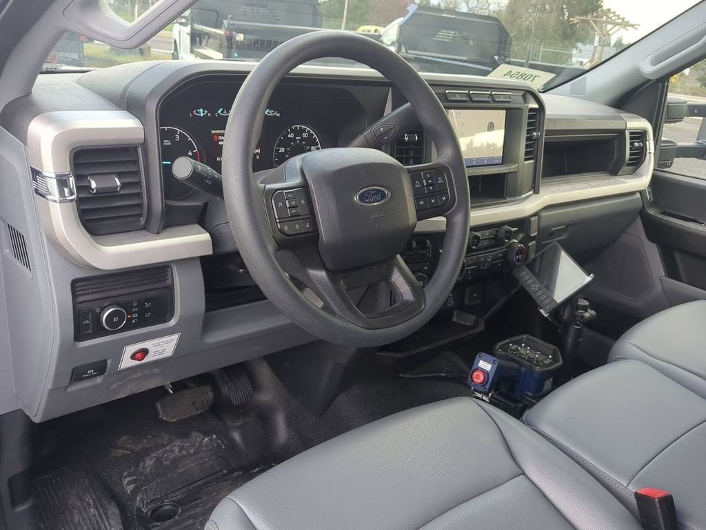 2024 Ford F-550 Super Duty Chassis Cab XL - Photo 47