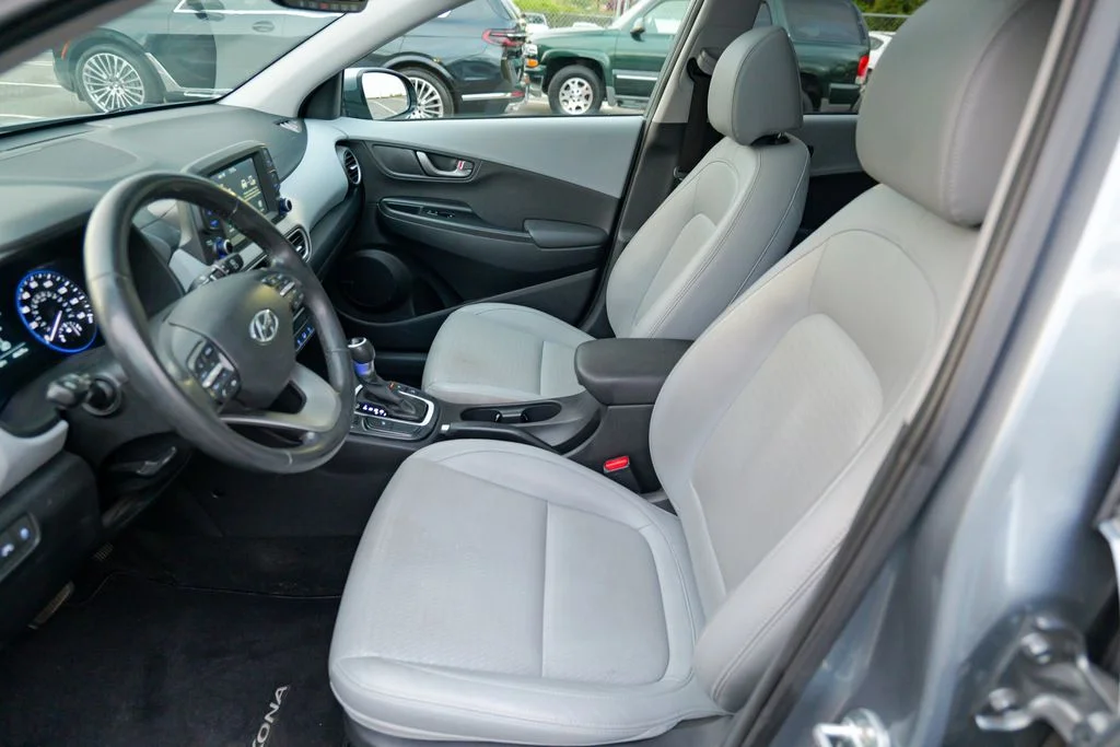 Used 2019 Sonic Silver Hyundai Limited image 21