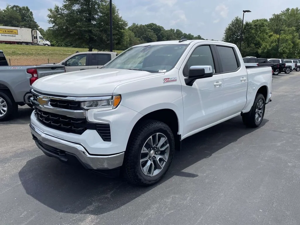 New 2026 Summit White Chevrolet LT image 3