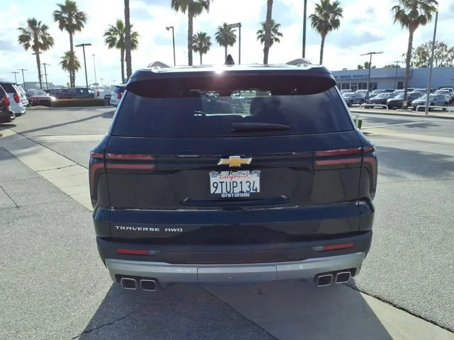 Used 2025 Mosaic Black Metallic Chevrolet LT image 5