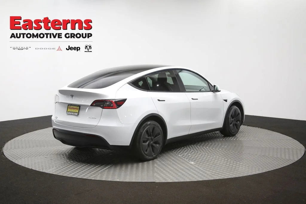 Used 2021 White Tesla Long Range image 34