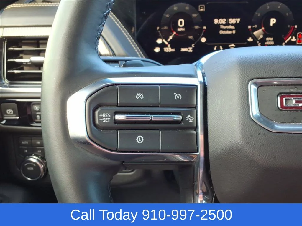 Used 2025 Onyx Black GMC Elevation image 27