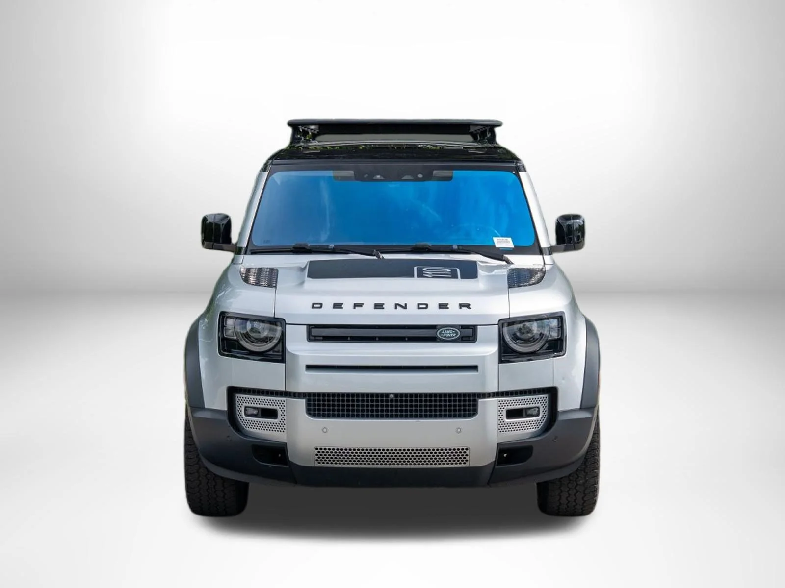 Used 2020 Silver Land Rover First Edition image 2