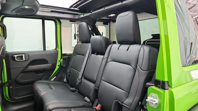 2025 Jeep Wrangler 4-Door Rubicon - Photo 12
