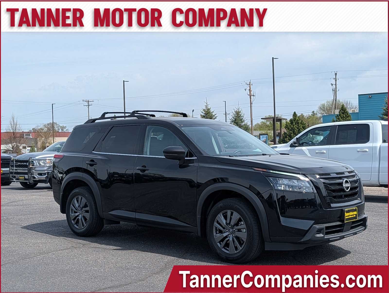 2024 Nissan Pathfinder SV 4WD's photo