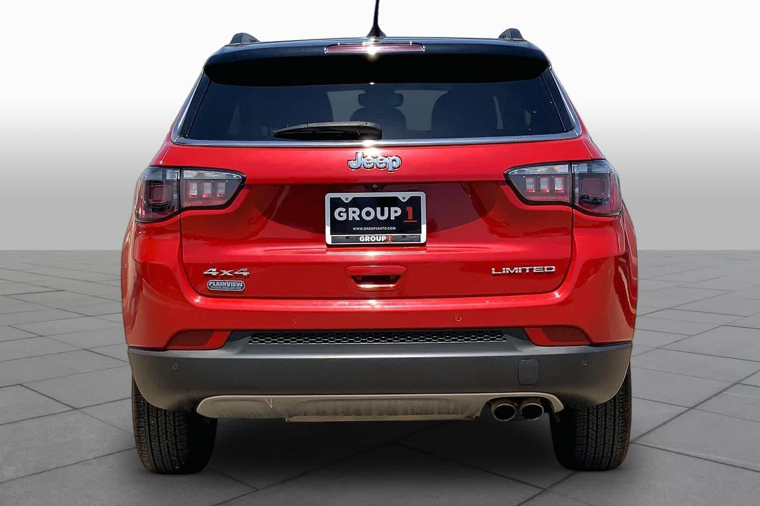 Used 2021 Redline Pearlcoat Jeep Limited image 5