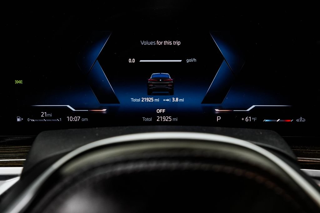 Used 2024 Green BMW xDrive40i image 35
