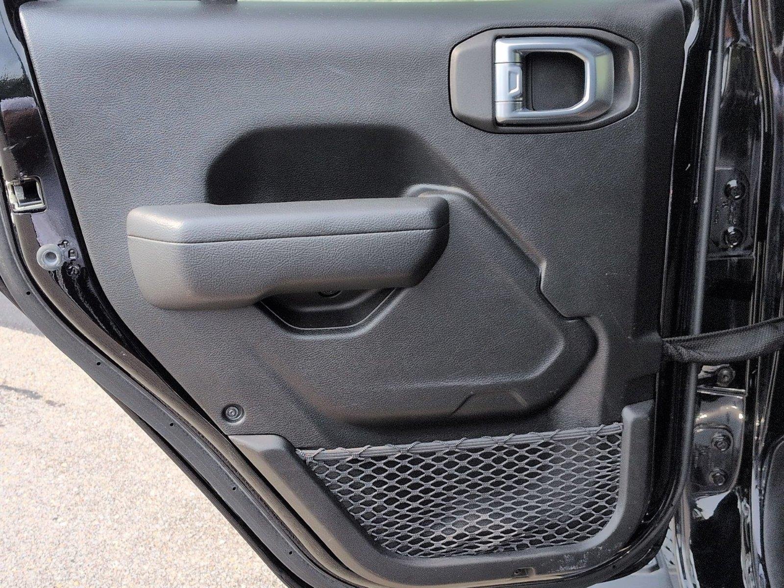 Used 2023 Black Clearcoat Jeep Sport S image 31