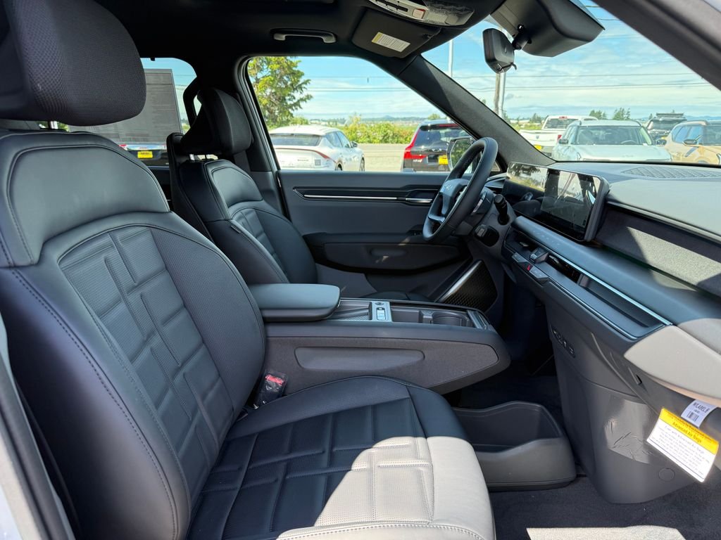 New 2026 Glacial White Kia Land AWD image 12