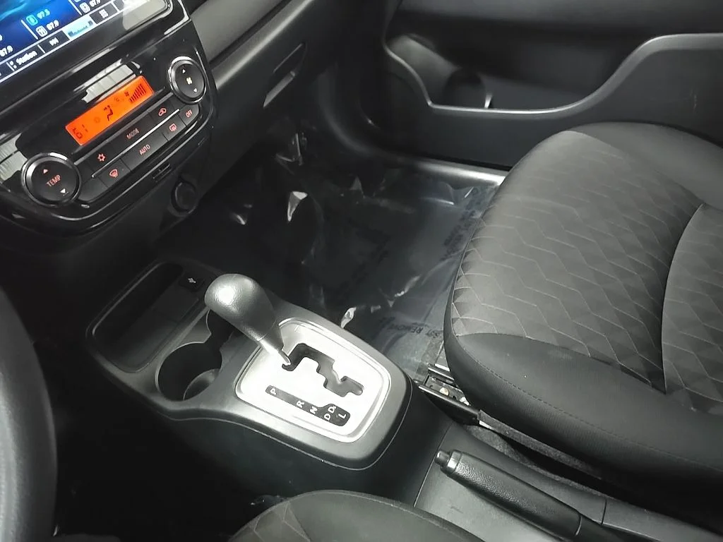 Used 2024 Red Mitsubishi ES image 29