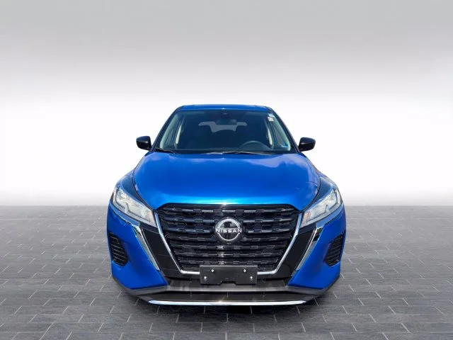 Used 2025 Blue Nissan S image 2