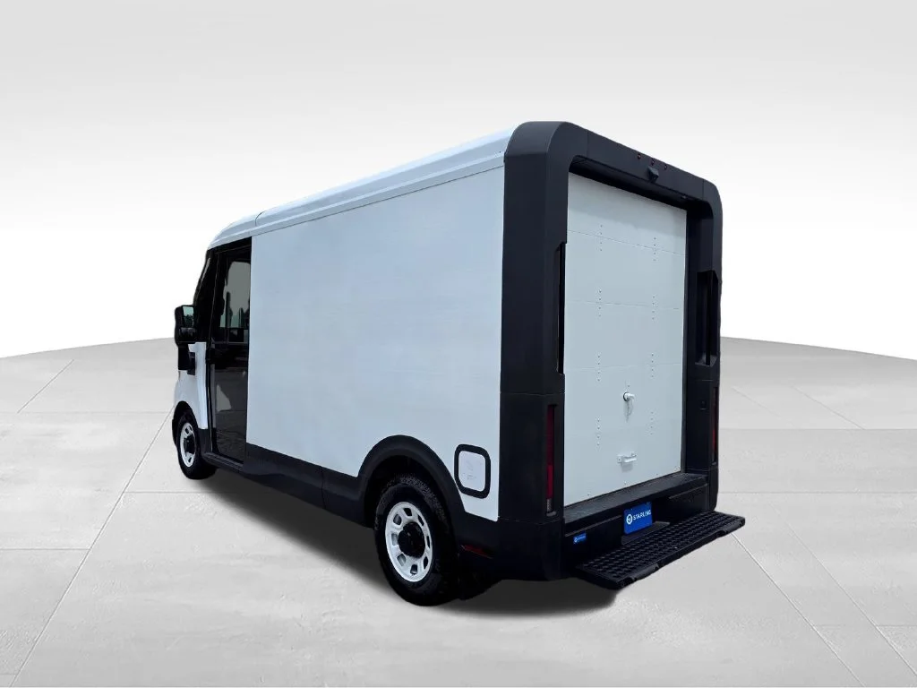 Used 2024 Oyster White BrightDrop EJY image 35