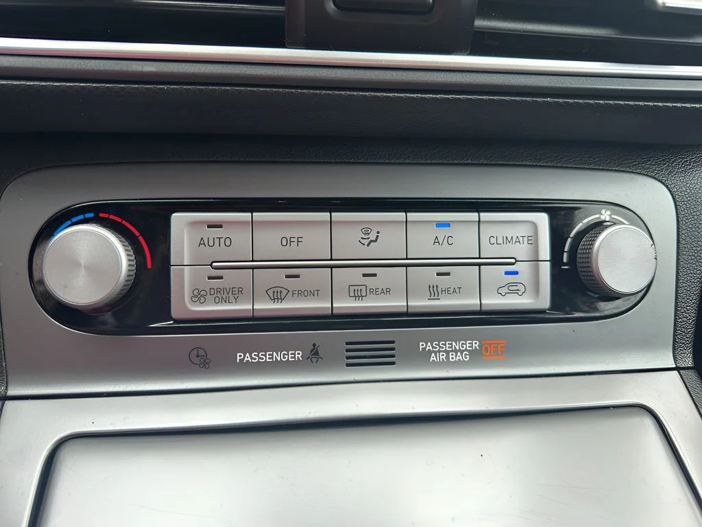 Used 2021 Pulse Red Hyundai Limited image 21