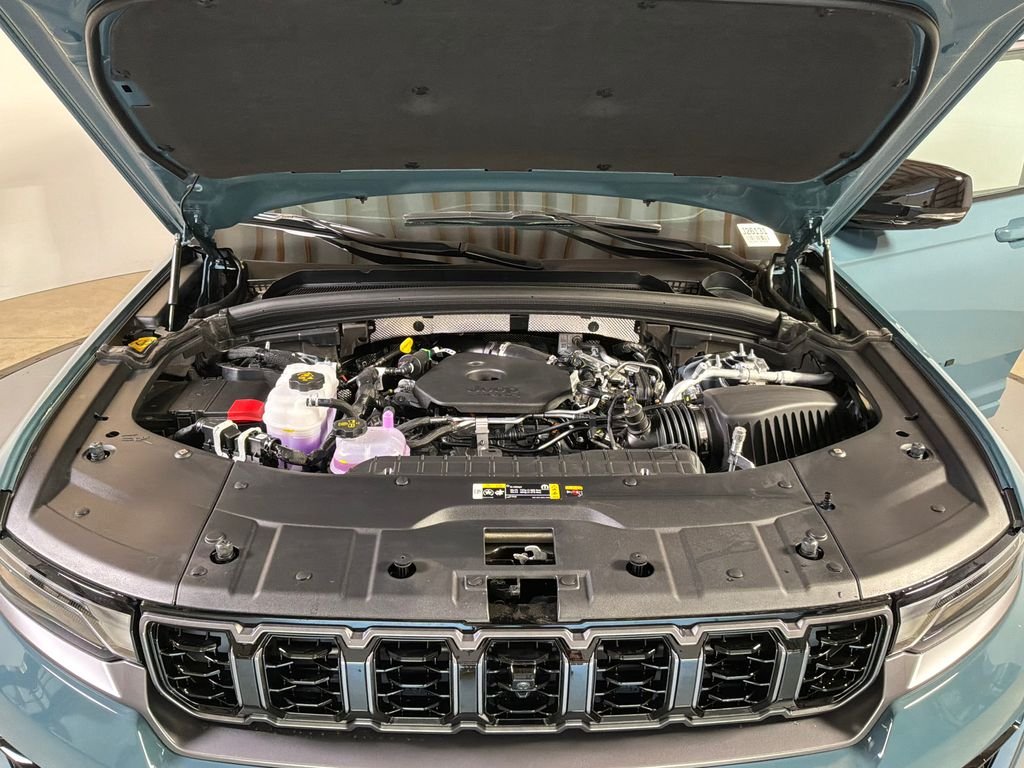 New 2026 Steel Blue Exterior Paint Jeep Limited Reserve image 37