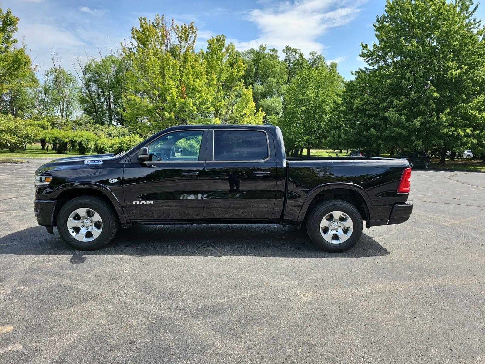 New 2026 Diamond Black Crystal Pearlcoat Ram Big Horn image 2