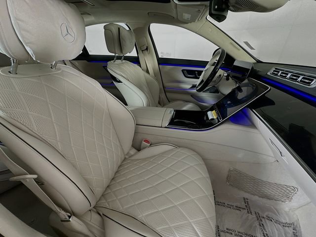 New 2026 MANUFAKTUR Rubellite Red Metallic Mercedes-Benz S 580 image 61