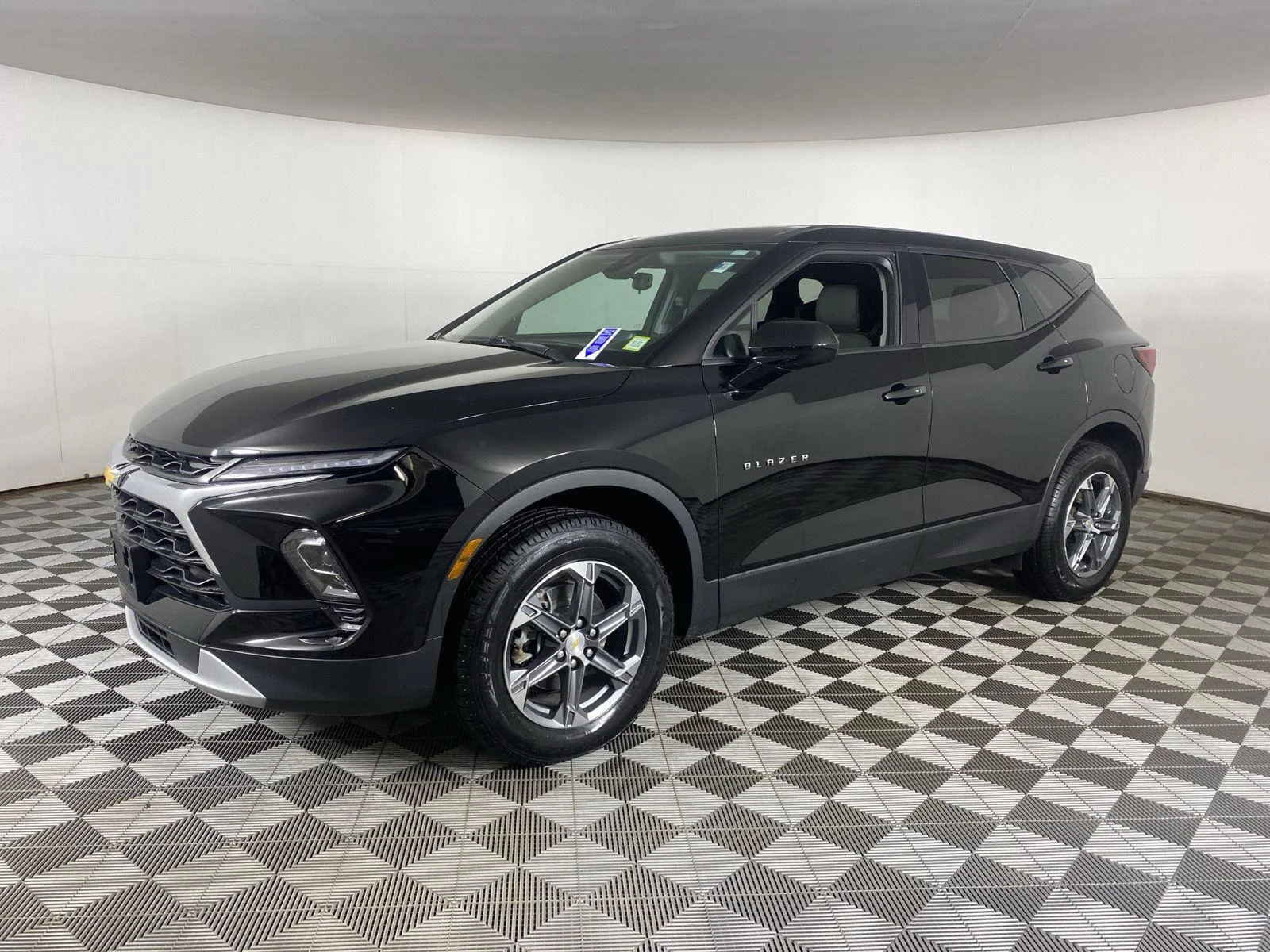 Used 2023 Black Chevrolet LT image 3