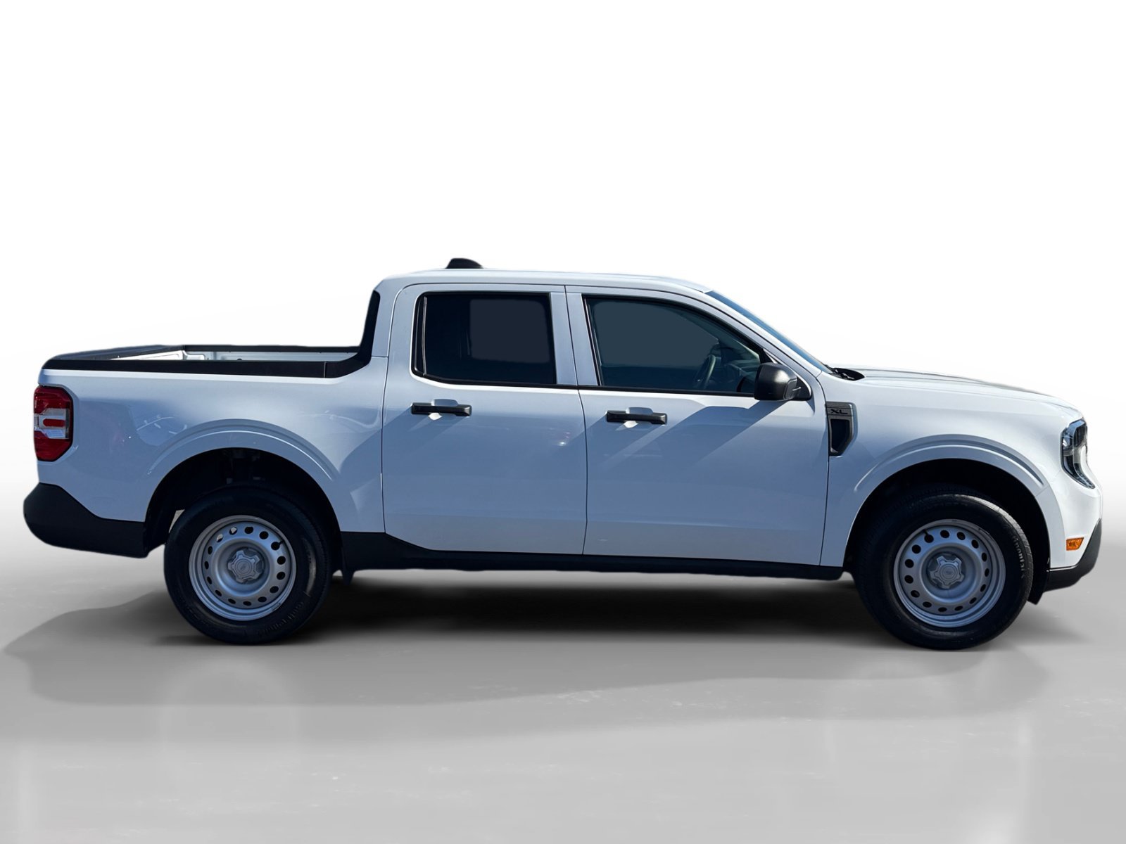 Certified Used 2025 Oxford White Ford XL image 6