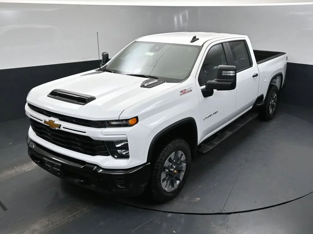 New 2026 Summit White Chevrolet Custom image 48