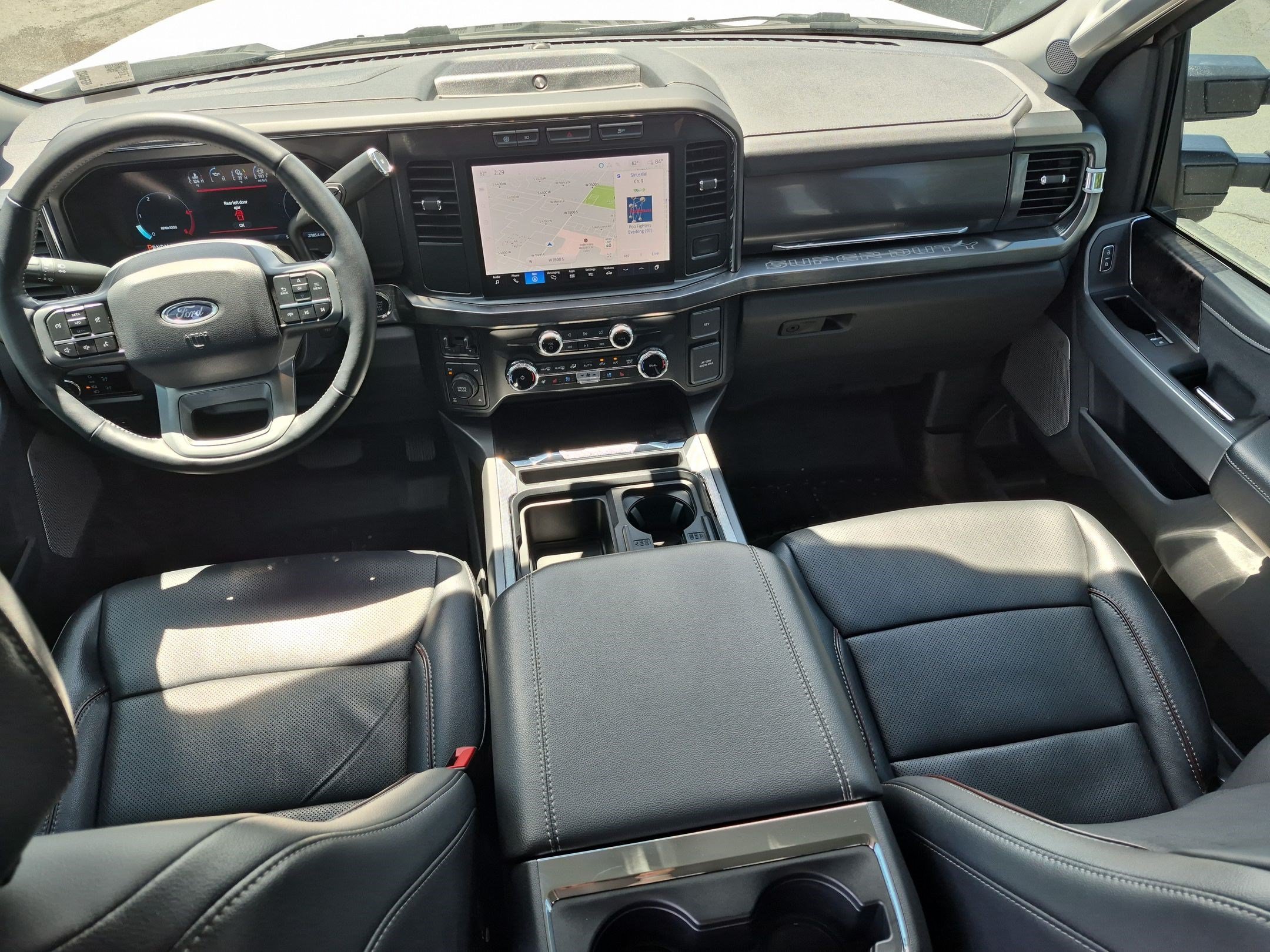 Used 2024 White Metallic Ford LARIAT image 29