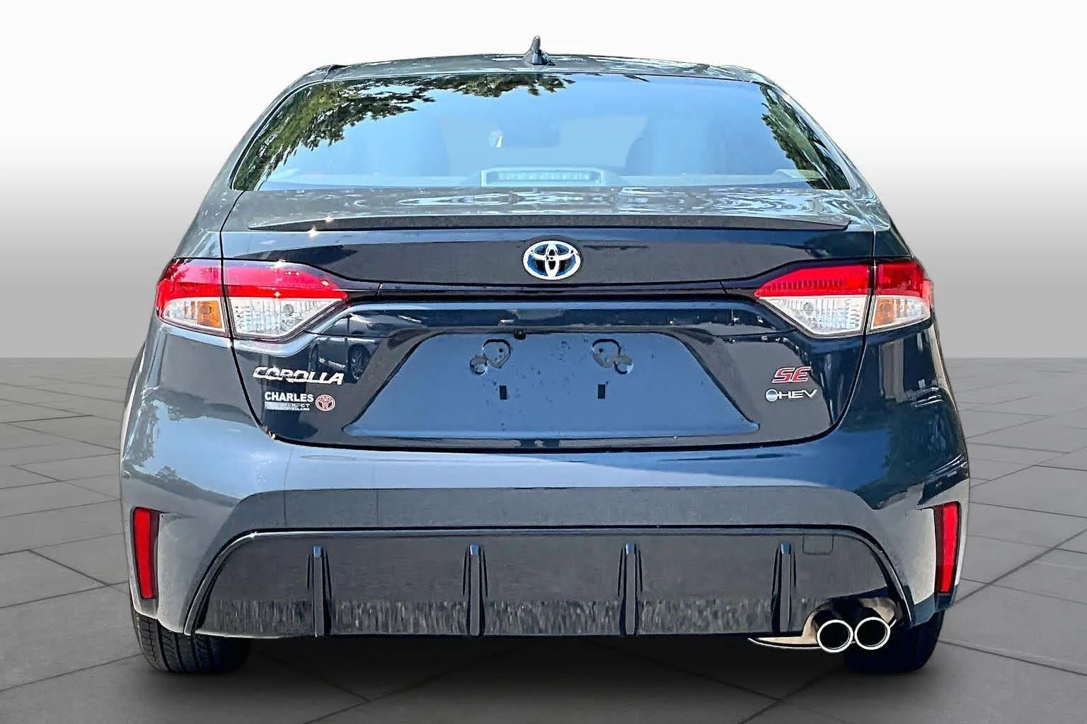 Used 2025 Underground Toyota Hybrid SE image 5