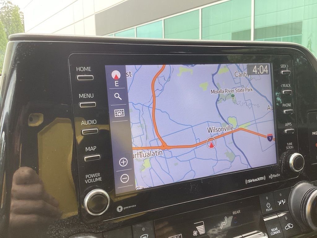Used 2022  Toyota XLE image 3