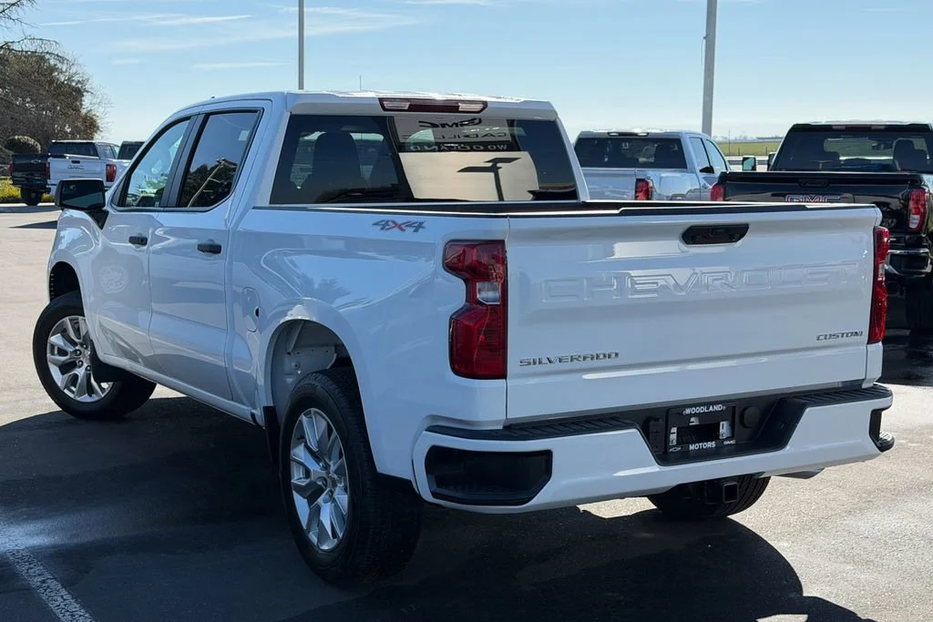 New 2026 Summit White Chevrolet Custom image 11