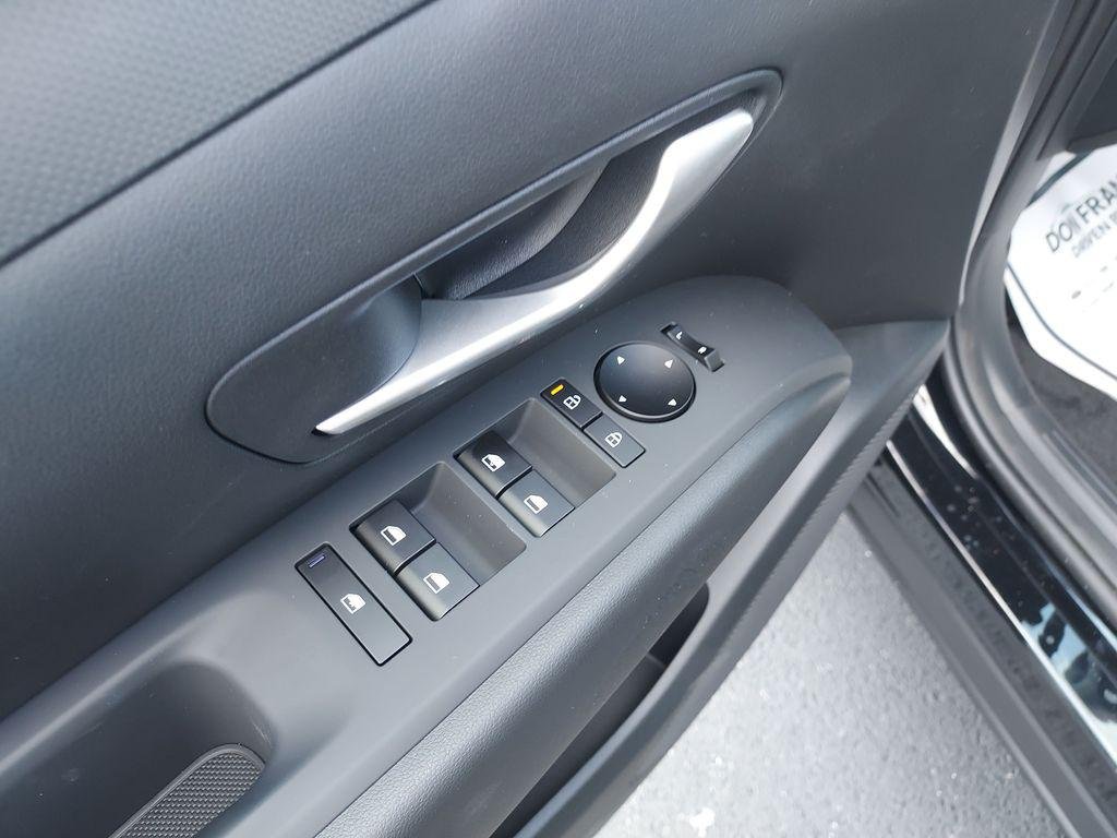 New 2027 Black Hyundai SE AWD image 11