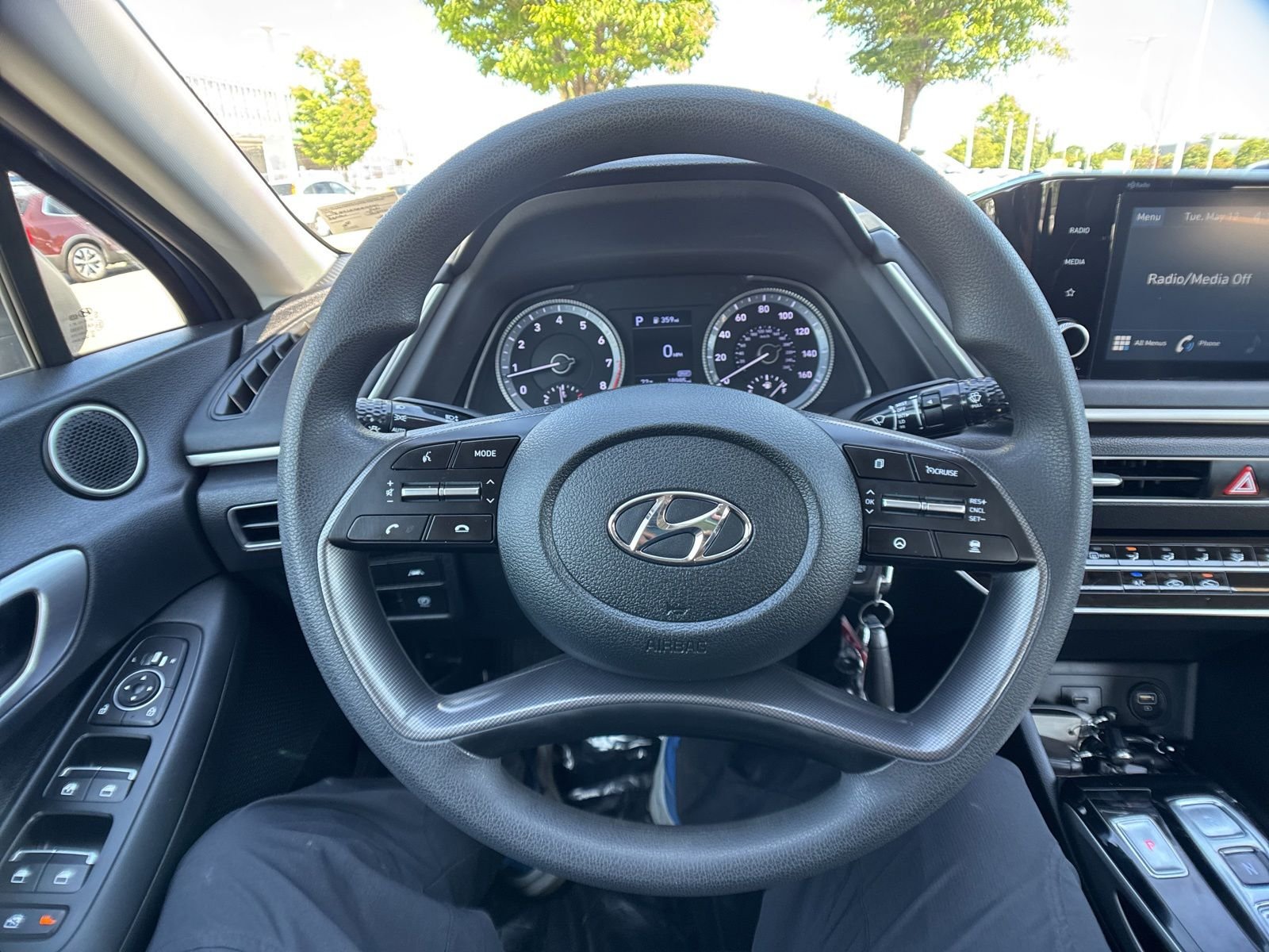 Used 2021 Blue Hyundai SE image 20