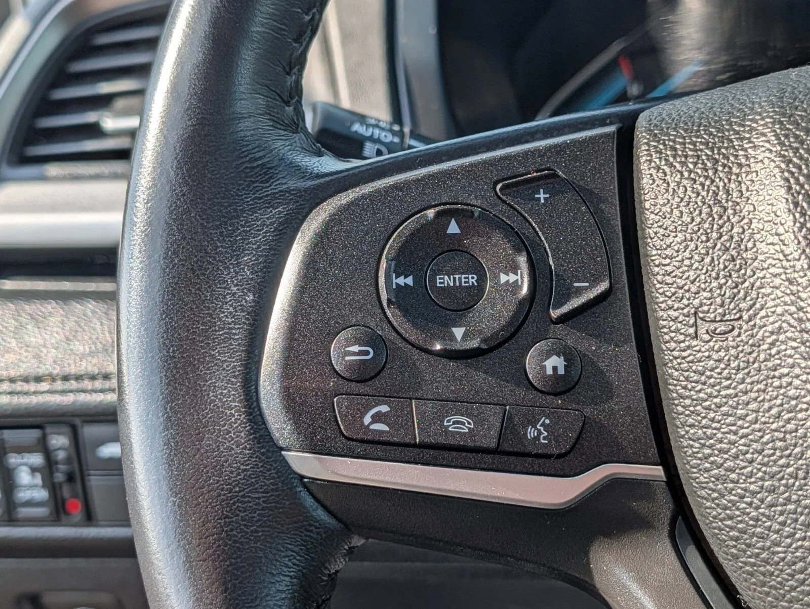 2024 Honda Odyssey EX-L - Photo 36