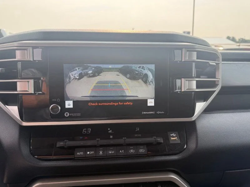 Used 2022  Toyota SR5 image 7