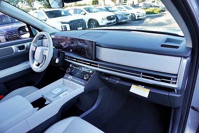 New 2026 Silver Hyundai SEL image 11