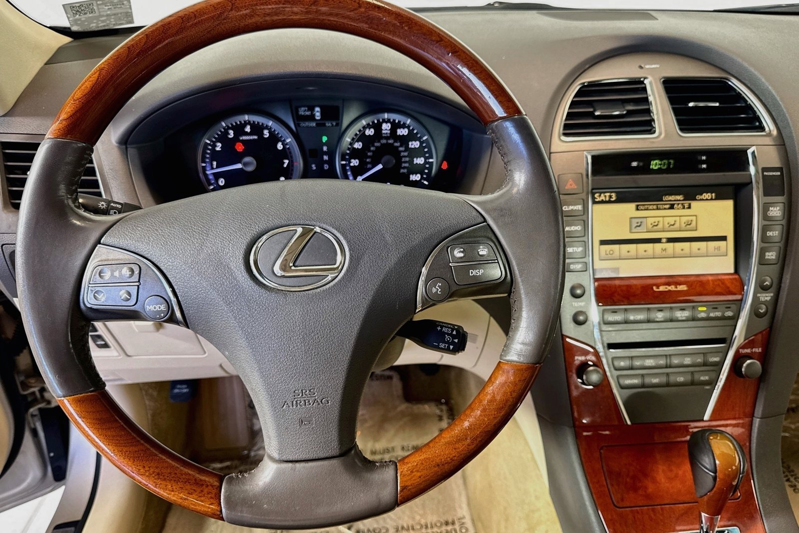 Used 2011 Satin Cashmere Metallic Lexus  image 11
