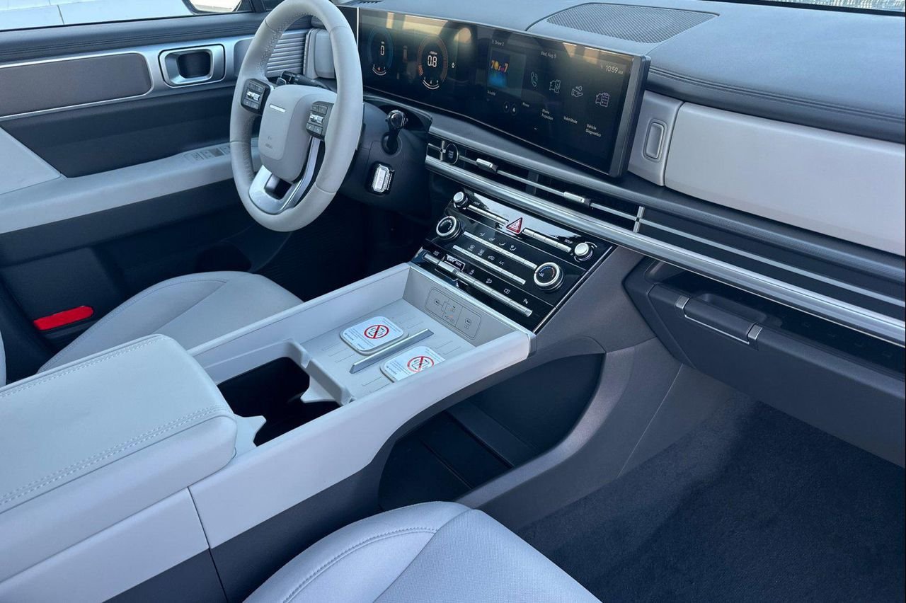 New 2026 Phantom Black Hyundai SE FWD image 17