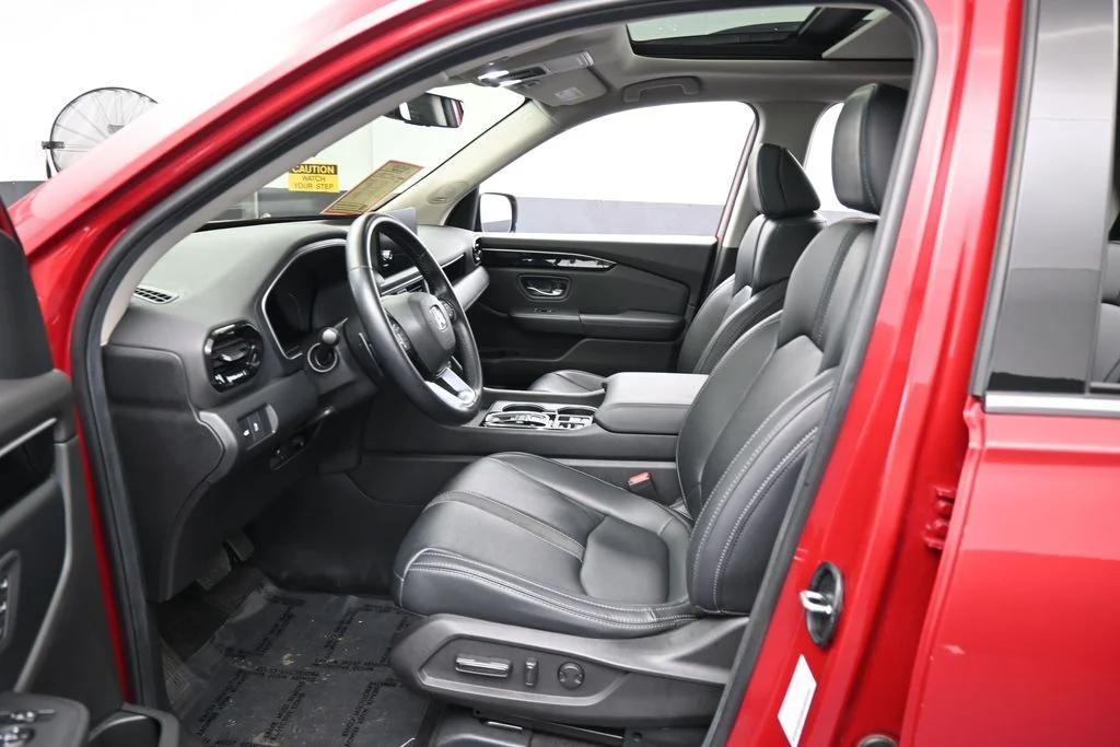 Used 2024 Radiant Red Metallic II Honda Touring image 11