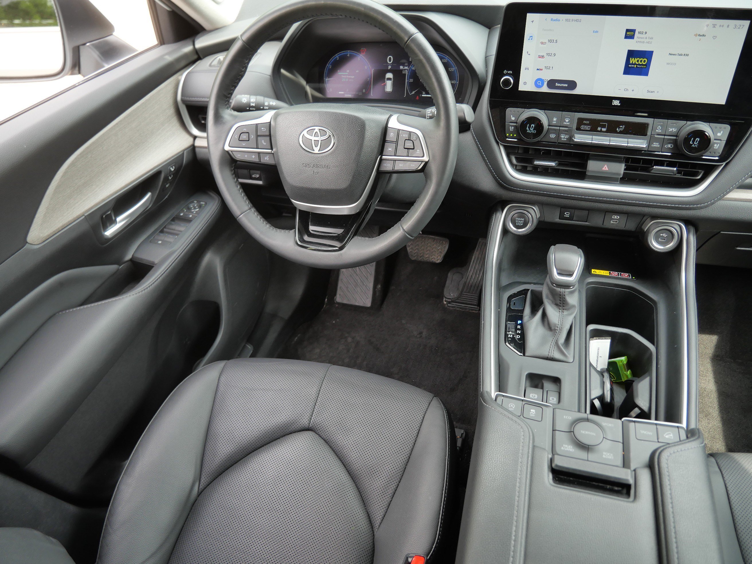Certified Used 2024 Wind Chill Pearl Toyota Limited image 10