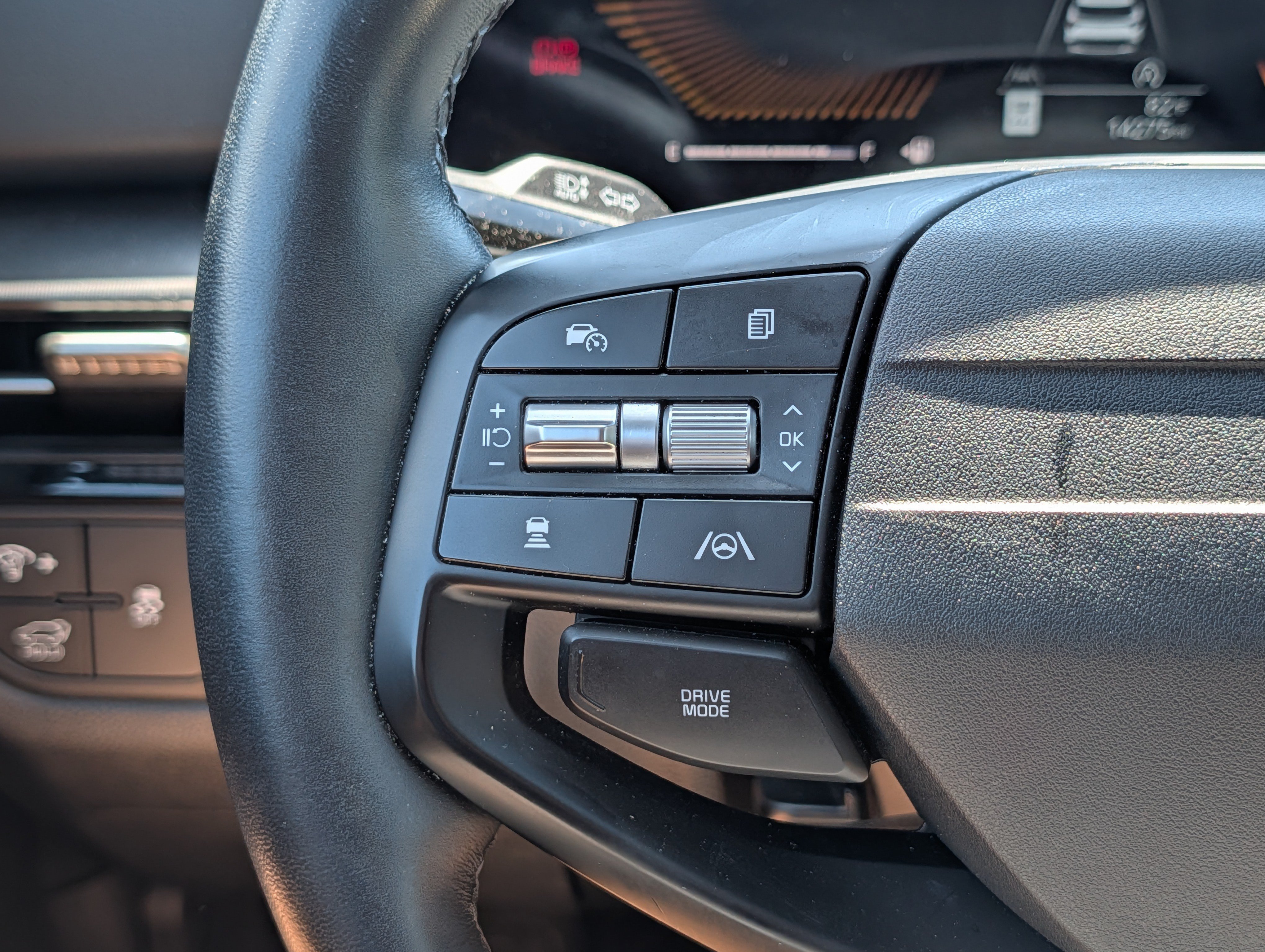 Used 2026 Panthera Metal Gray Kia EX image 31
