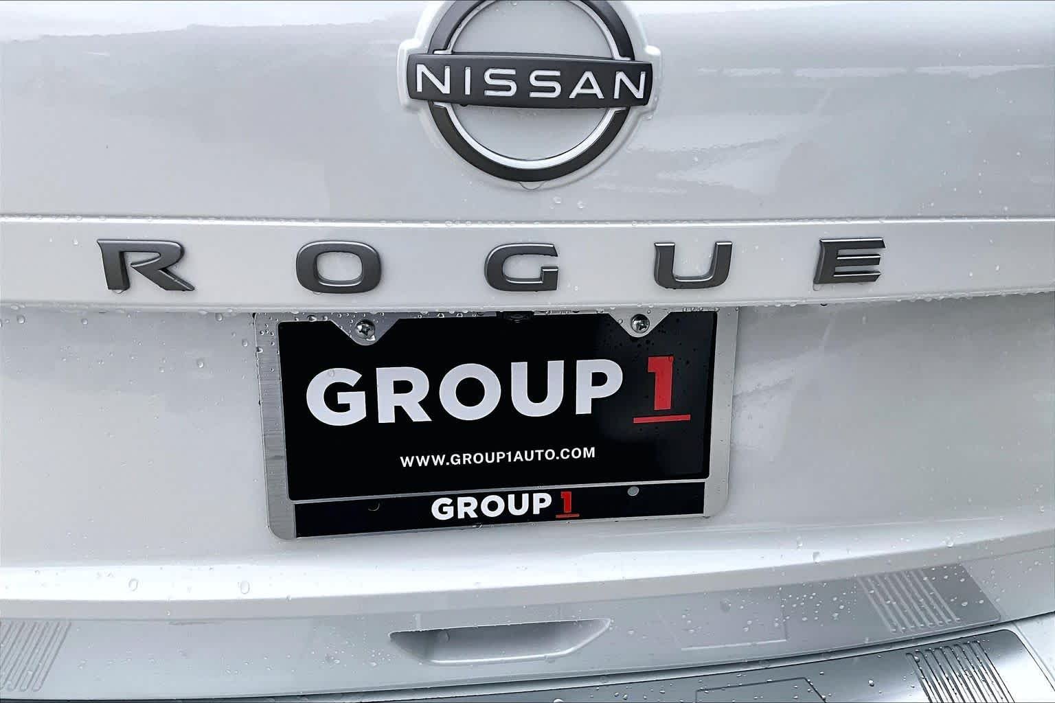New 2026 Everest White Pearl TriCoat Nissan SV image 8