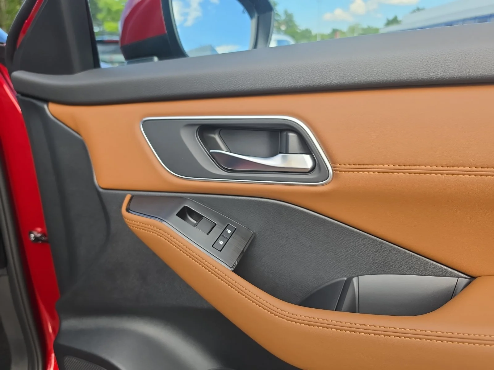 New 2026 Scarlet Ember Tintcoat Nissan Platinum image 34